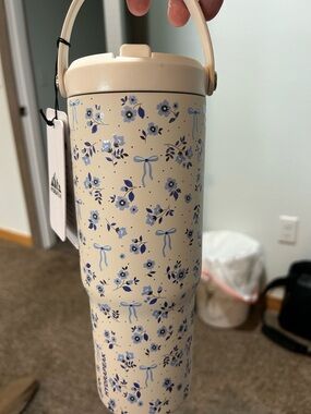 Floral Cream Travel Tumbler with Blue Bow Motif 32 oz